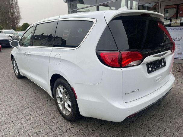 Chrysler Pacifica 3.6 V6 214 kW image number 4