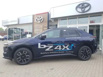 Car image 3