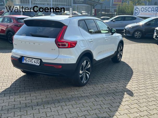 Volvo XC40 B4 Ultra Dark DKG 145 kW image number 4