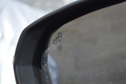 Car image 35