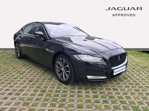 Jaguar XF AWD Prestige 134 kW image number 2