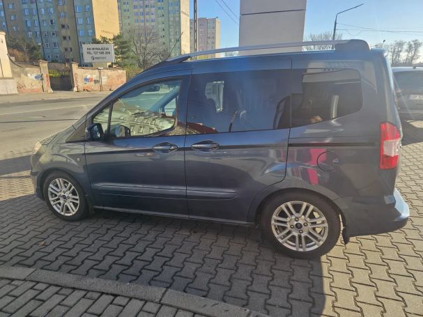 Ford Tourneo Courier 1.5 TDCi Titanium 74 kW image number 5