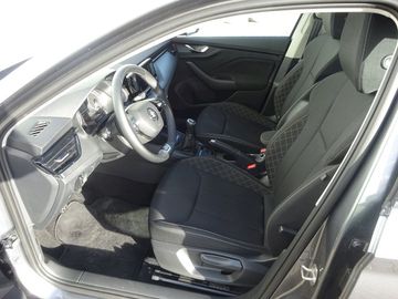 Car image 10