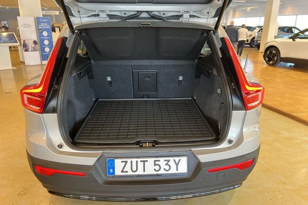 Volvo XC40 B4 Plus Dark 147 kW image number 25