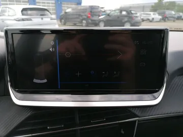 Car image 24