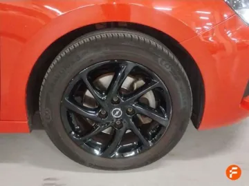 Car image 28