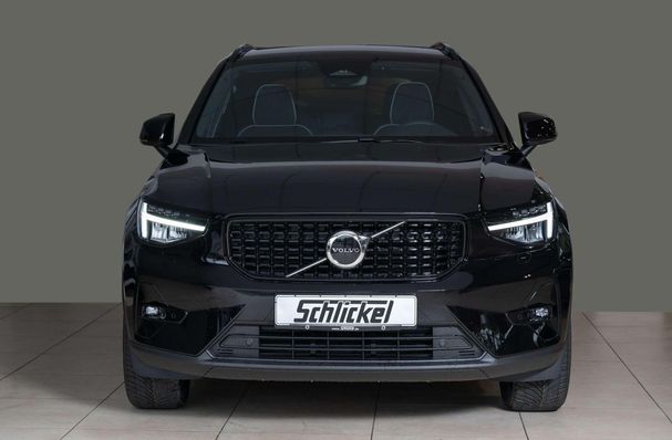 Volvo XC40 B3 Plus Dark 120 kW image number 2