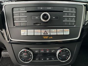 Car image 38