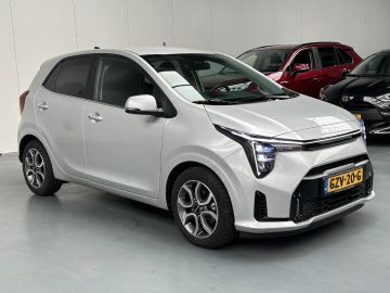 Car image 27
