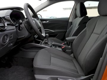 Car image 11