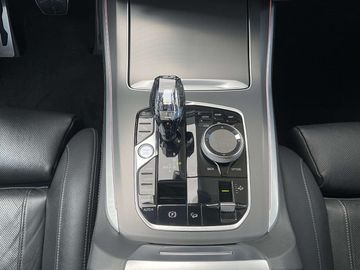 Car image 47