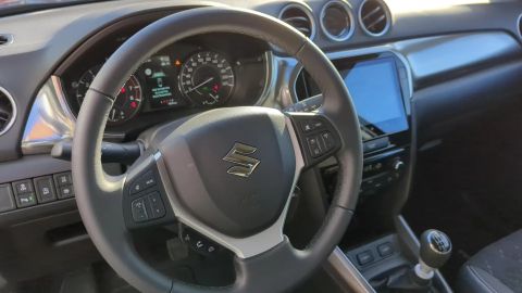 Car image 11