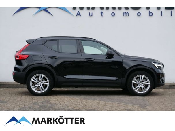 Volvo XC40 B4 Ultra Dark 145 kW image number 2