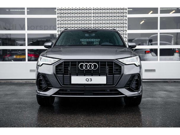 Audi Q3 45 TFSIe 180 kW image number 2