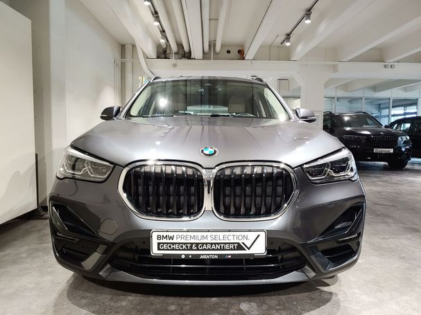 BMW X1 20i sDrive 131 kW image number 2