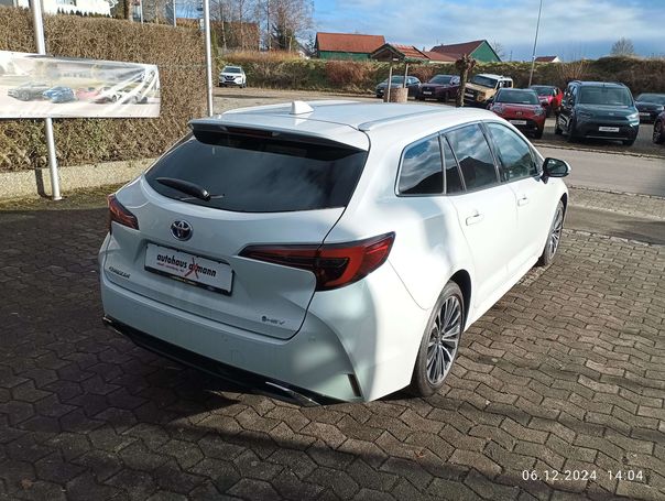 Toyota Corolla 1.8 Hybrid Touring Sports 103 kW image number 2