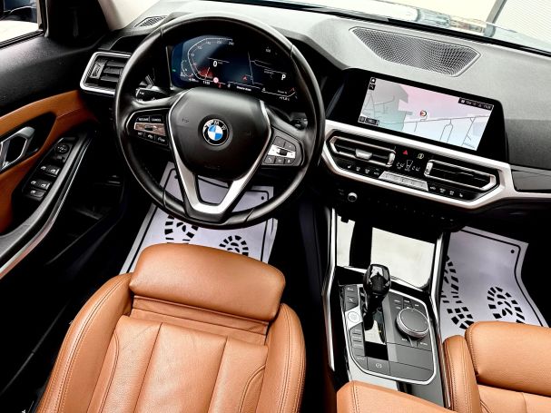 BMW 320d Touring Sport Line 140 kW image number 33