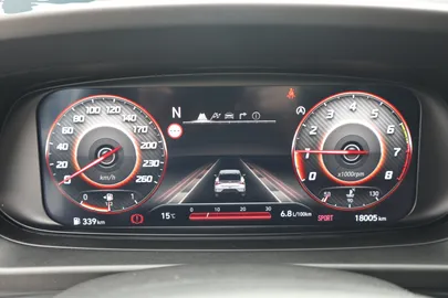 Car image 15