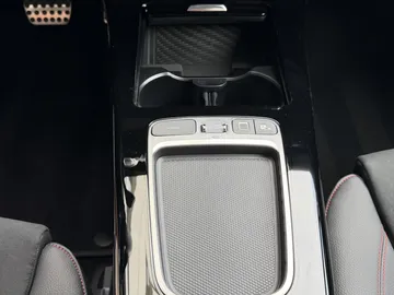 Car image 41