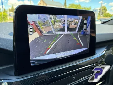 Car image 27