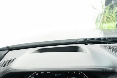 Car image 48
