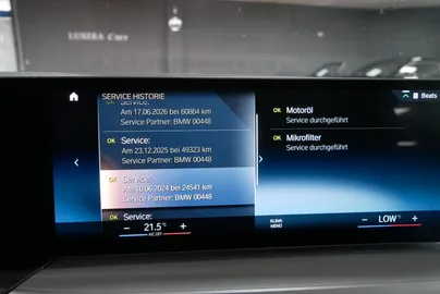 Car image 35