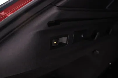 Car image 33