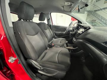 Car image 15