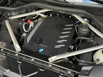Car image 50