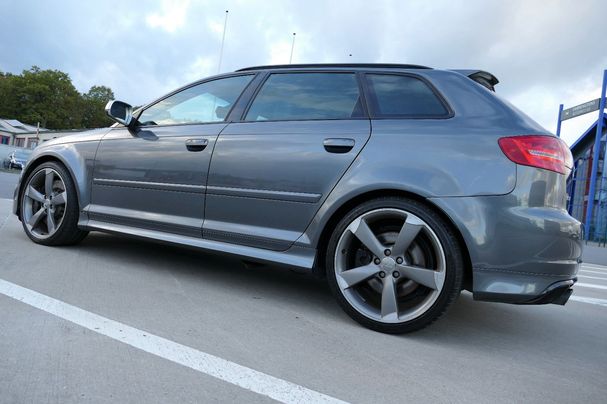 Audi RS3 2.5 TFSI quattro S tronic Sportback 250 kW image number 3