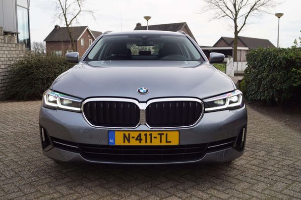 BMW 520i Touring 135 kW image number 7