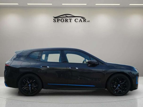 BMW iX xDrive40 240 kW image number 5