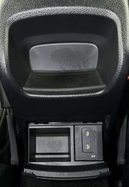 Car image 37