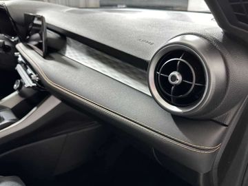 Car image 29