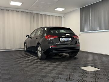 Car image 28