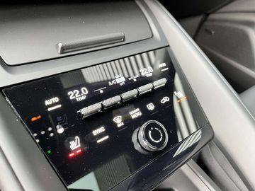 Car image 36