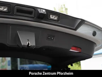 Car image 35