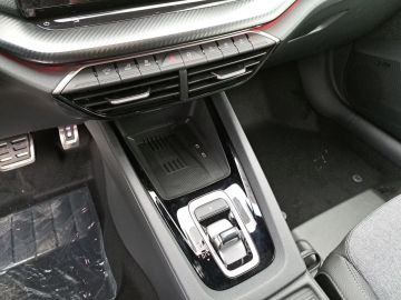 Car image 33