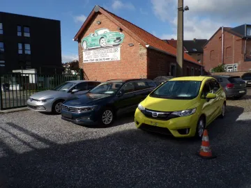 Car image 27