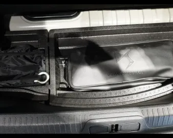 Car image 38