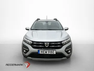 Car image 3