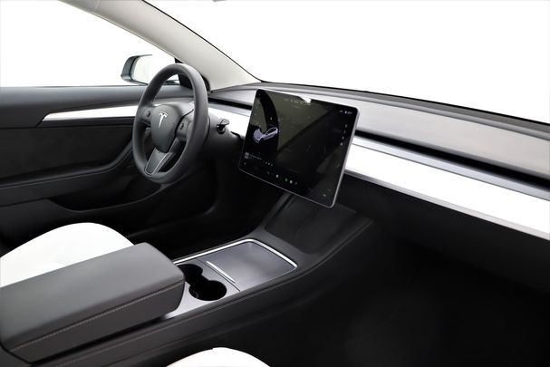 Tesla Model 3 AWD 208 kW image number 23