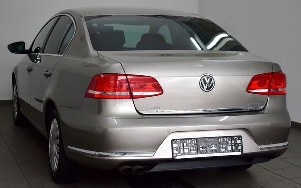 Volkswagen Passat Blue Comfortline 103 kW image number 12