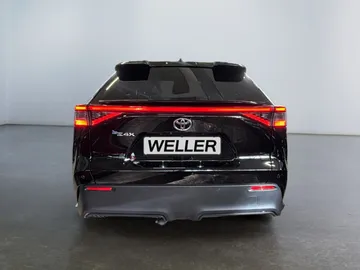 Car image 4
