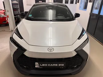 Car image 3