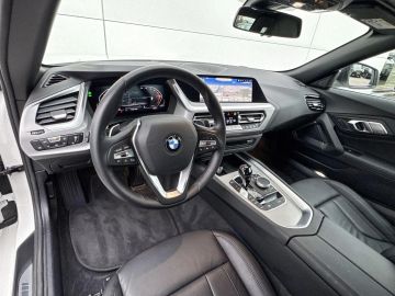 Car image 21