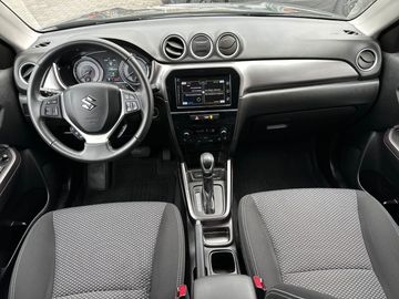 Car image 11