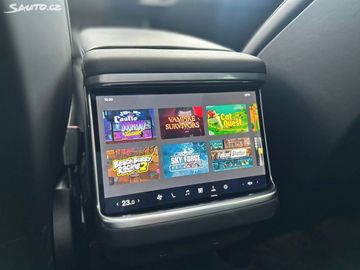 Car image 30