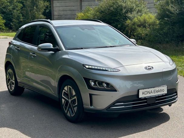 Hyundai Kona EV 150 kW image number 3