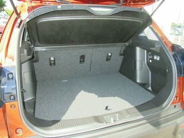 Car image 10